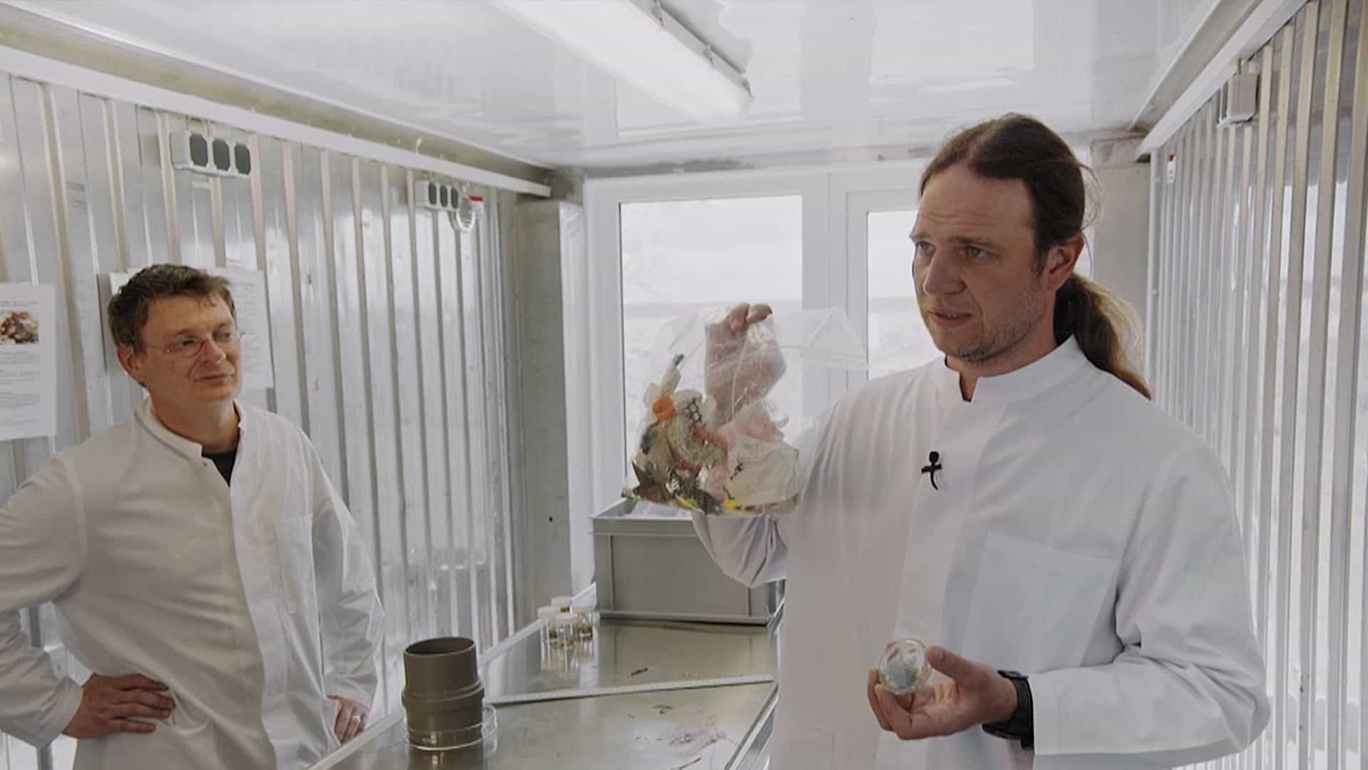 Dead Sea Kunst für die Meere TV-Doku Mehrteiler, SKY Arts - Zwei Darsteller im Labor - Filmproduktion hawkins.film